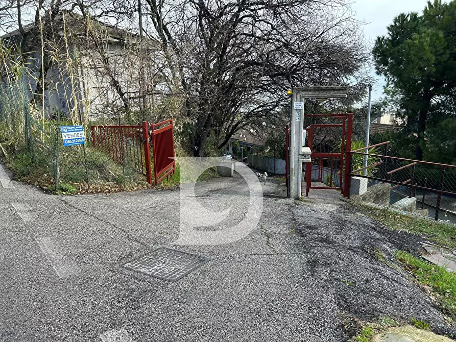 Immagine 5 di Box auto in vendita  in Strada del Palazzo a Pescara