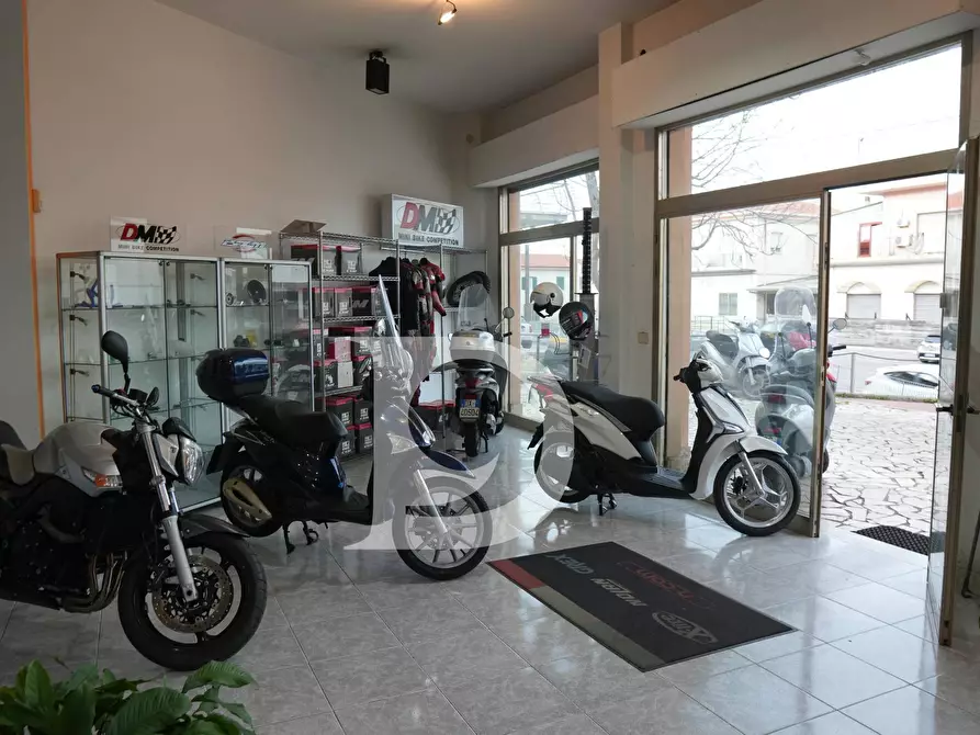 Immagine 21 di Locale commerciale in vendita  in Via Nazionale Adriatica a Francavilla Al Mare