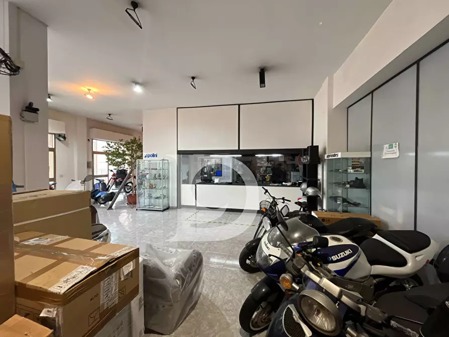 Immagine 6 di Locale commerciale in vendita  in Via Nazionale Adriatica a Francavilla Al Mare