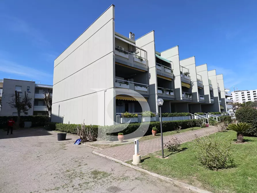 Immagine 36 di Appartamento in vendita  in Via Aldo Moro a Montesilvano