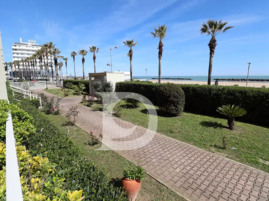 Immagine 43 di Appartamento in vendita  in Via Aldo Moro a Montesilvano