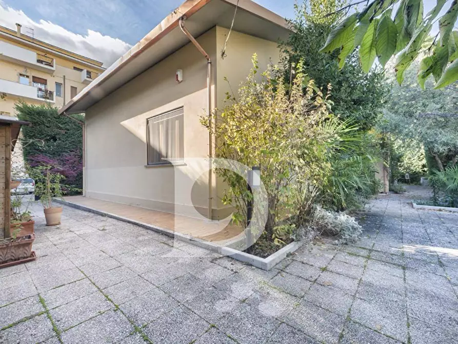 Immagine 11 di Villa in vendita  in Via Sella Di Corno a Pescara