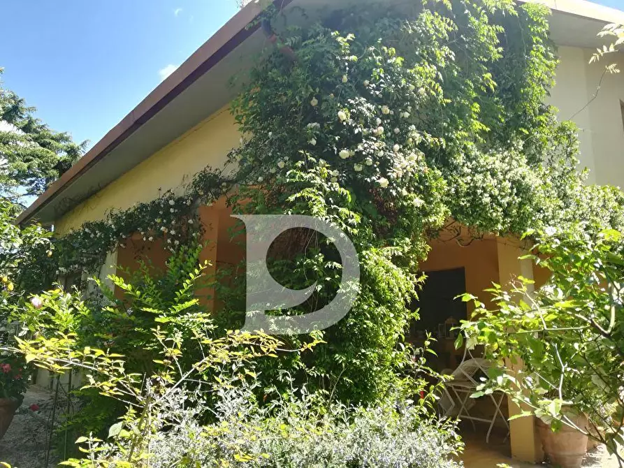 Immagine 12 di Villa in vendita  in Via Sella Di Corno a Pescara