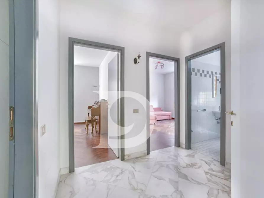 Immagine 32 di Villa in vendita  in Via Sella Di Corno a Pescara