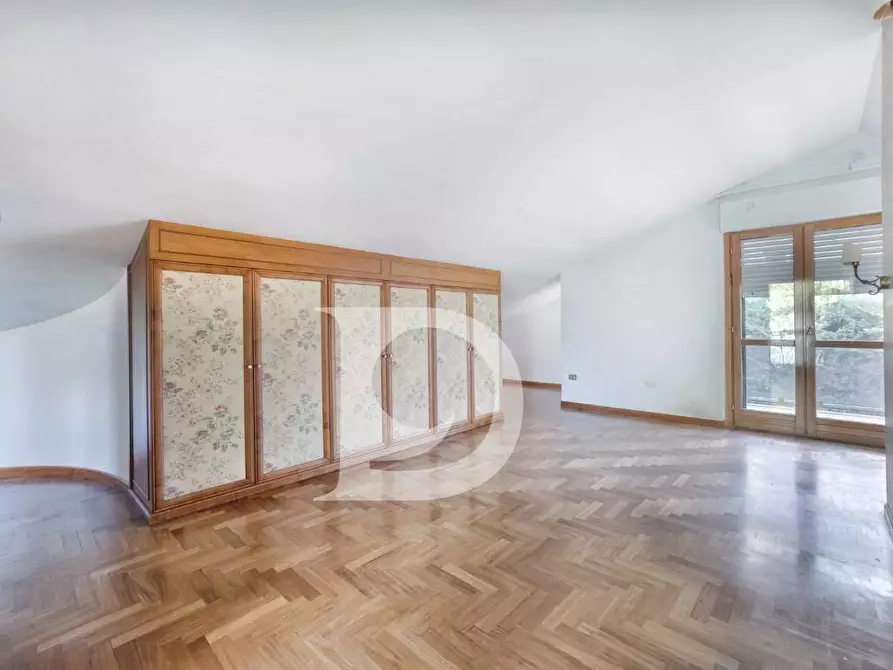 Immagine 22 di Villa in vendita  in Via Sella Di Corno a Pescara