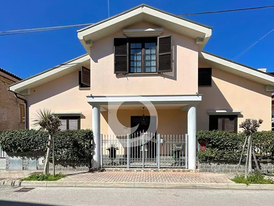 Immagine 2 di Villa in vendita  in via Ermete Brandimarte a Pescara