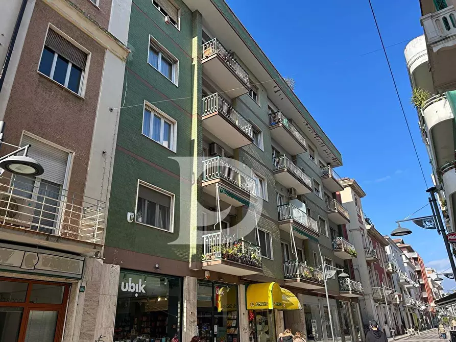 Immagine 4 di Locale commerciale in vendita  in Via Firenze a Pescara