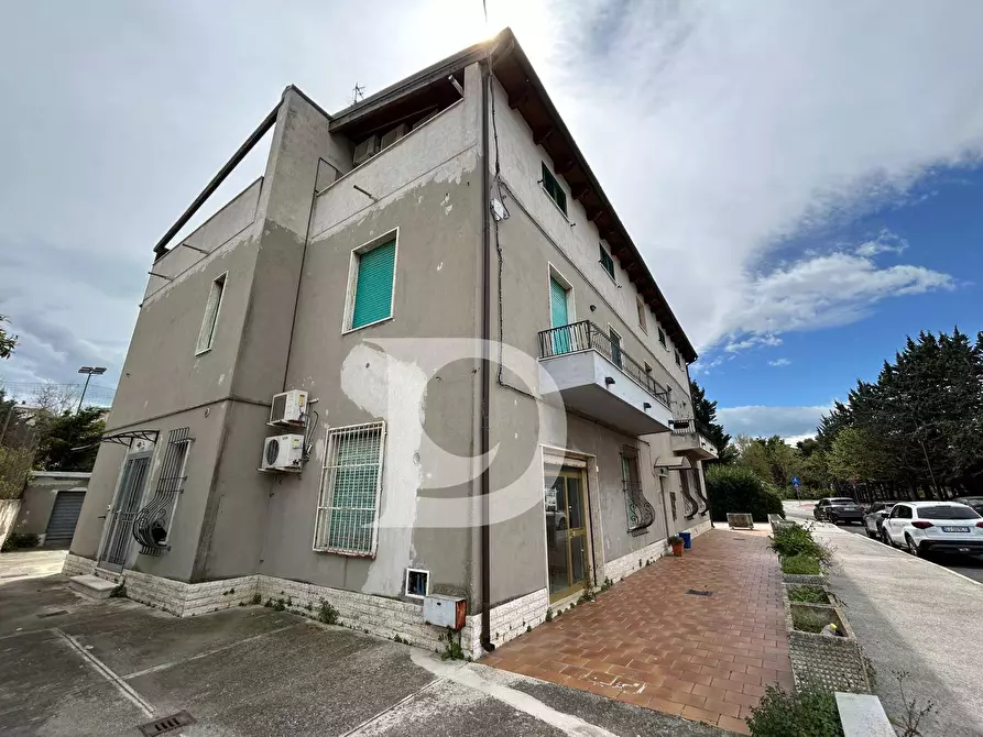 Immagine 29 di Appartamento in vendita  in Via San Donato a Pescara