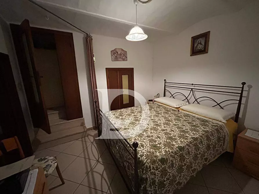 Immagine 4 di Casa semindipendente in vendita  in Piazza Garibaldi a Civitaquana
