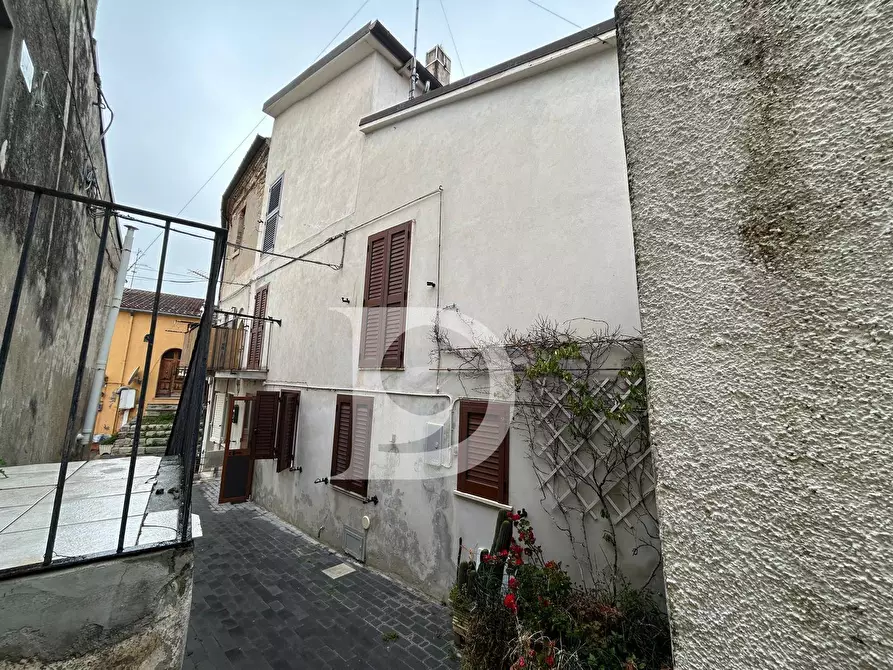 Immagine 28 di Casa semindipendente in vendita  in Piazza Garibaldi a Civitaquana