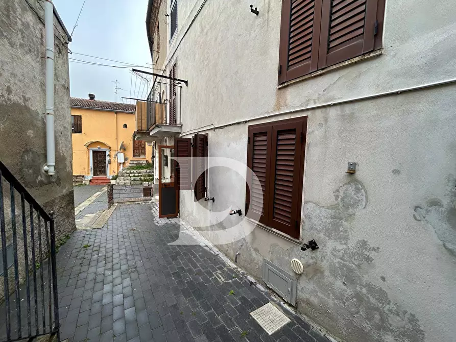 Immagine 30 di Casa semindipendente in vendita  in Piazza Garibaldi a Civitaquana