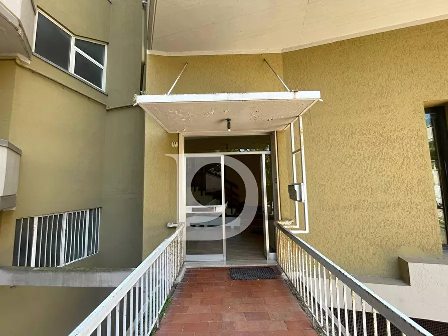 Immagine 42 di Attico in vendita  in Via Renato Paolini a Pescara