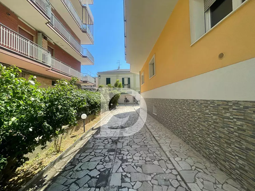 Immagine 23 di Appartamento in affitto  in Via dei Marsi a Pescara