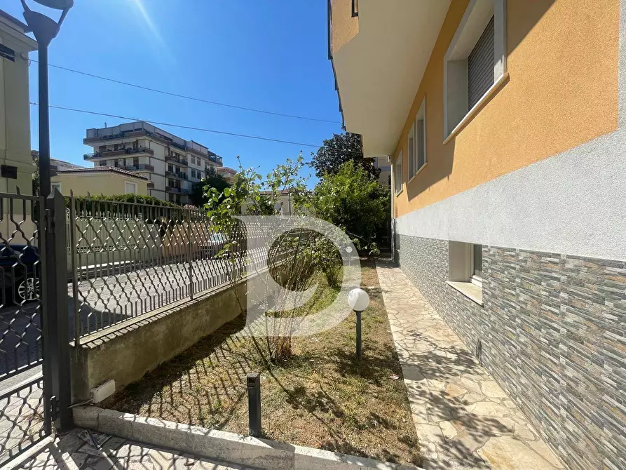 Immagine 24 di Appartamento in affitto  in Via dei Marsi a Pescara