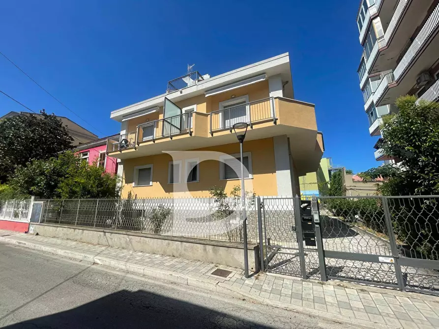 Immagine 25 di Appartamento in affitto  in Via dei Marsi a Pescara