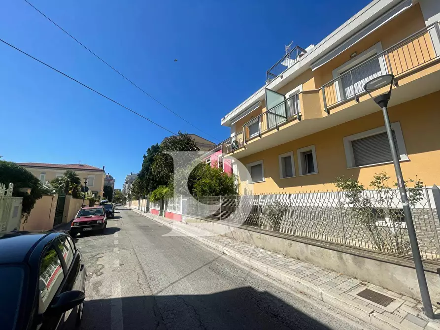 Immagine 26 di Appartamento in affitto  in Via dei Marsi a Pescara