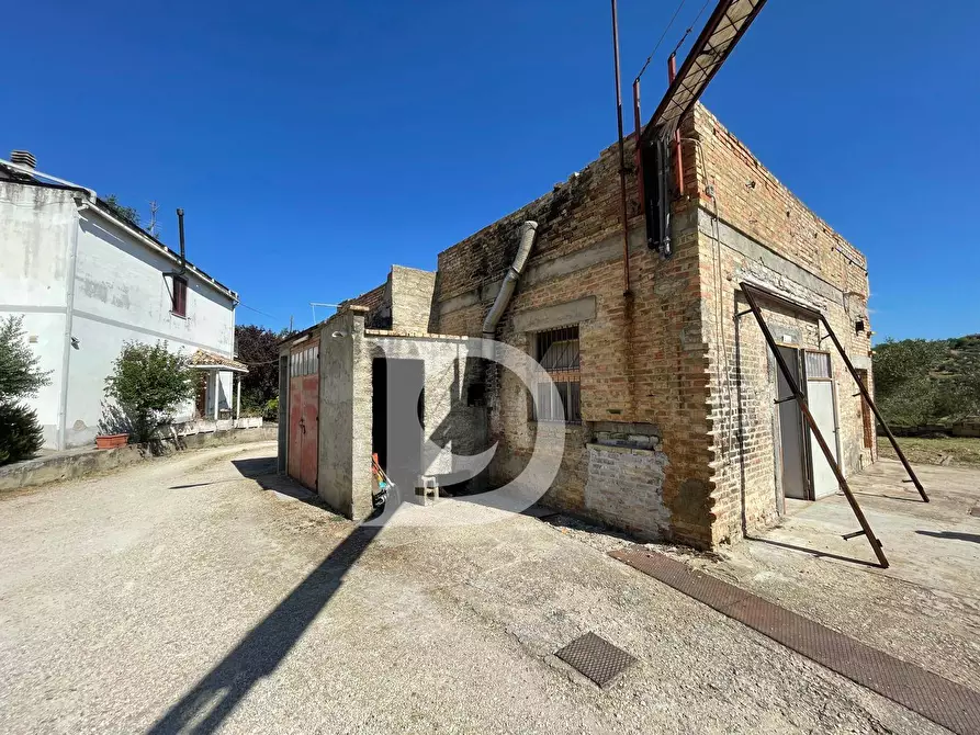 Immagine 57 di Casa semindipendente in vendita  in Contrada COLLEPALMA 6/7 a Loreto Aprutino