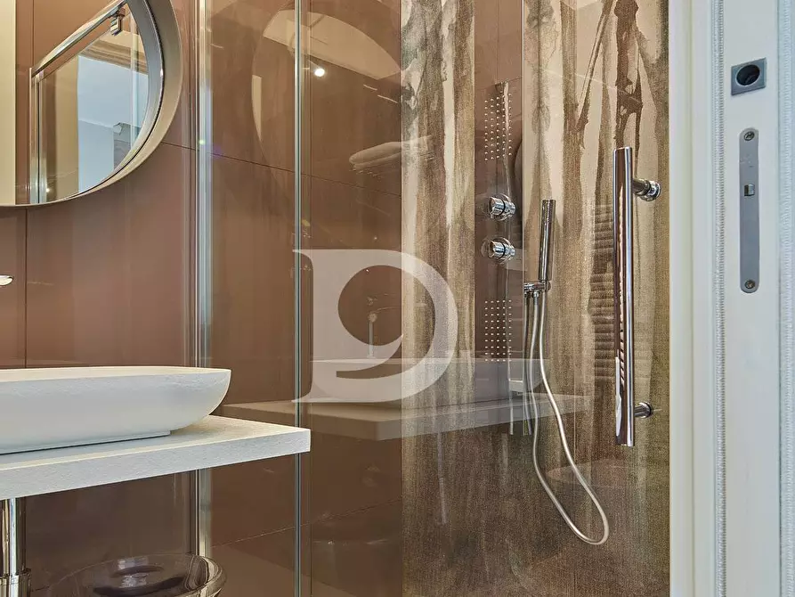 Immagine 11 di Appartamento in vendita  in Via Tassoni a Pescara