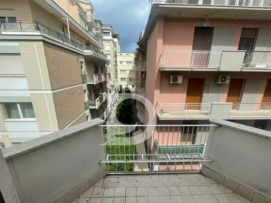 Immagine 36 di Appartamento in affitto  in Via Trento a Pescara