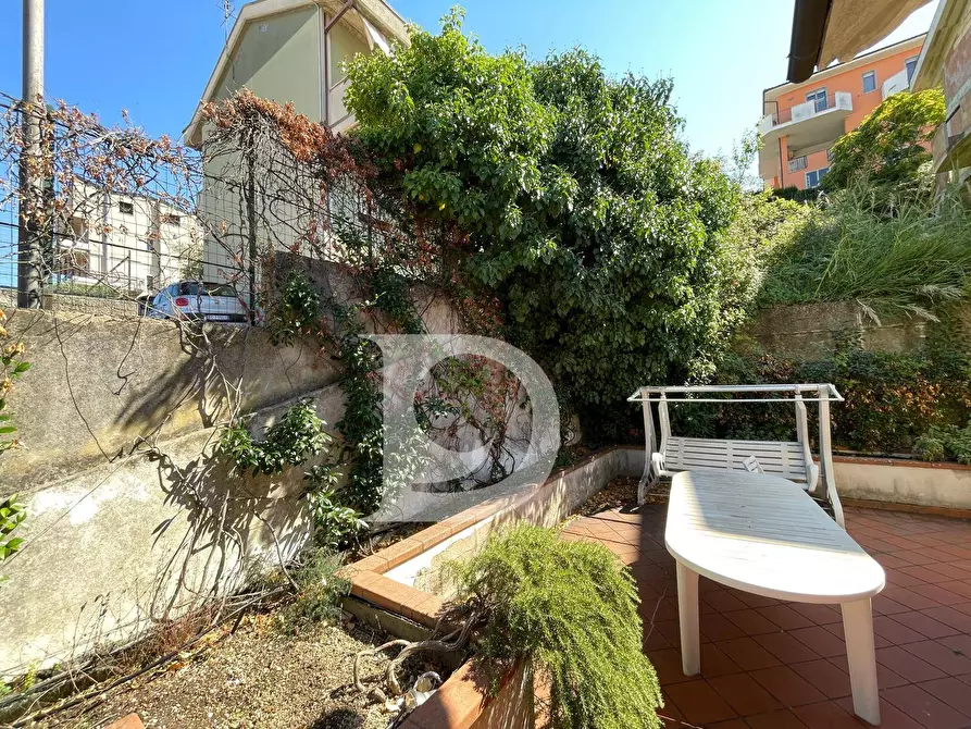 Immagine 15 di Appartamento in vendita  in Via D'Innocente a Pescara