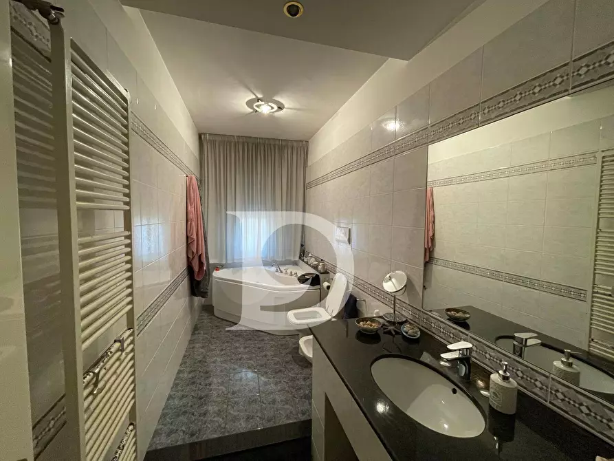 Immagine 26 di Appartamento in vendita  in Via D'Innocente a Pescara