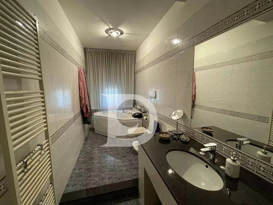 Immagine 28 di Appartamento in vendita  in Via D'Innocente a Pescara