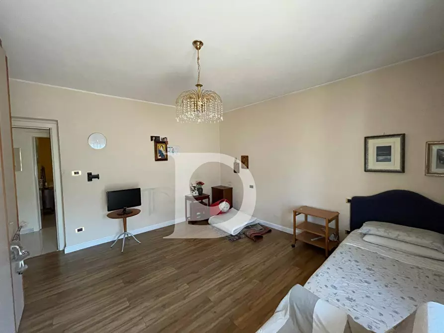 Immagine 29 di Appartamento in vendita  in Via D'Innocente a Pescara