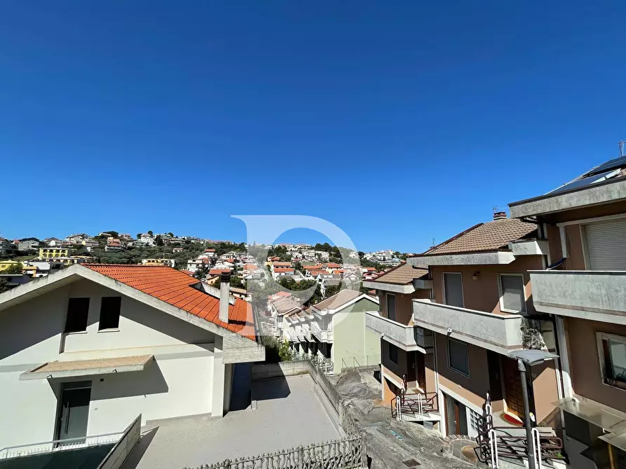 Immagine 57 di Appartamento in vendita  in Via D'Innocente a Pescara