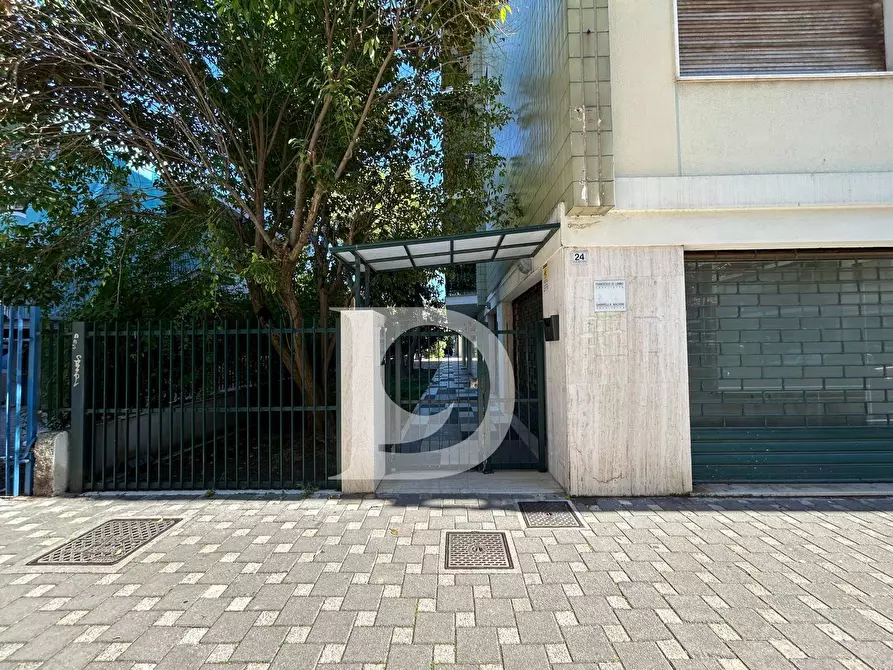 Immagine 9 di Appartamento in vendita  in Via Del Milite Ignoto a Pescara