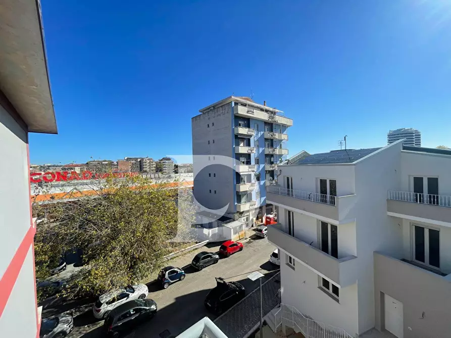 Immagine 27 di Appartamento in vendita  in Via Monte Camicia a Pescara