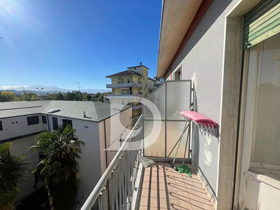 Immagine 29 di Appartamento in vendita  in Via Monte Camicia a Pescara