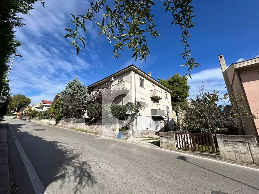 Immagine 6 di Appartamento in vendita  in Colle Innamorati a Pescara