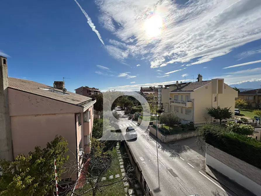 Immagine 31 di Appartamento in vendita  in Colle Innamorati a Pescara