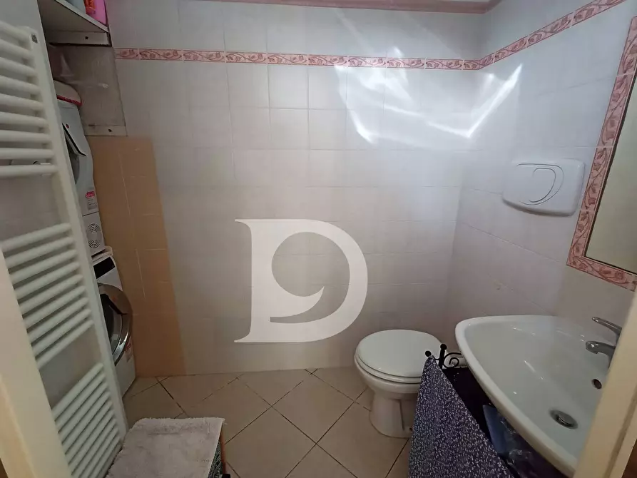 Immagine 36 di Appartamento in vendita  in Viale Europa a Silvi