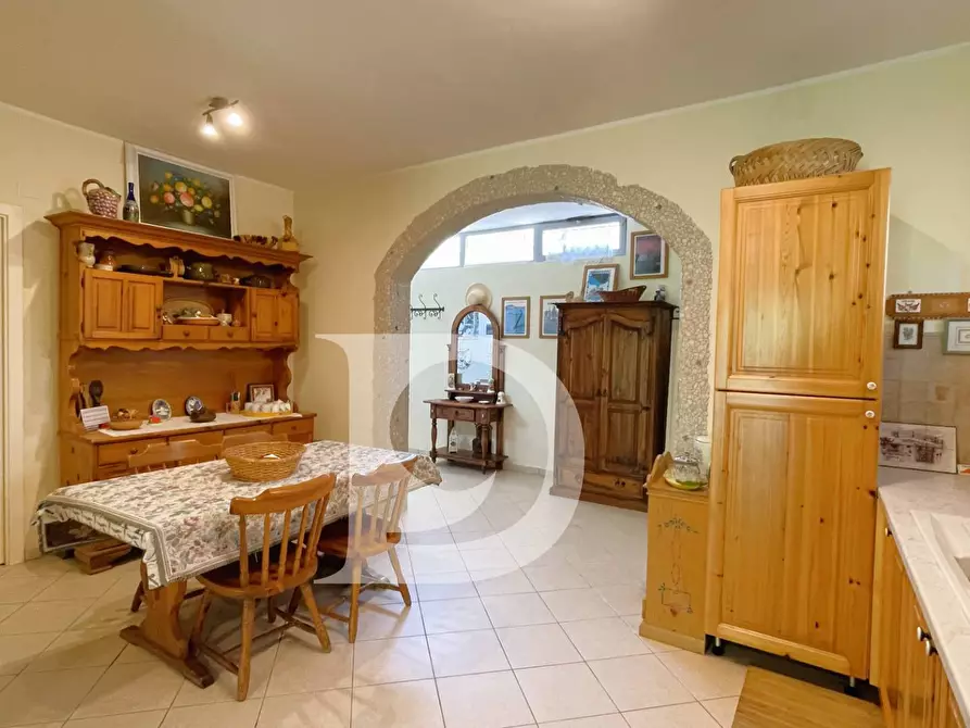 Immagine 48 di Appartamento in vendita  in Viale Europa a Silvi