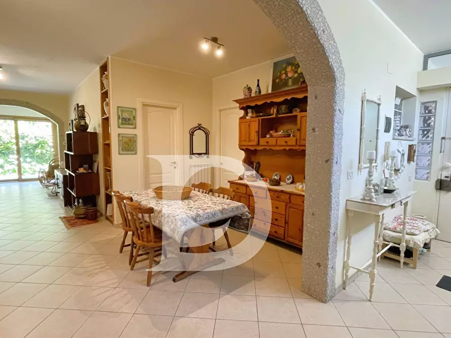 Immagine 13 di Appartamento in vendita  in Viale Europa a Silvi