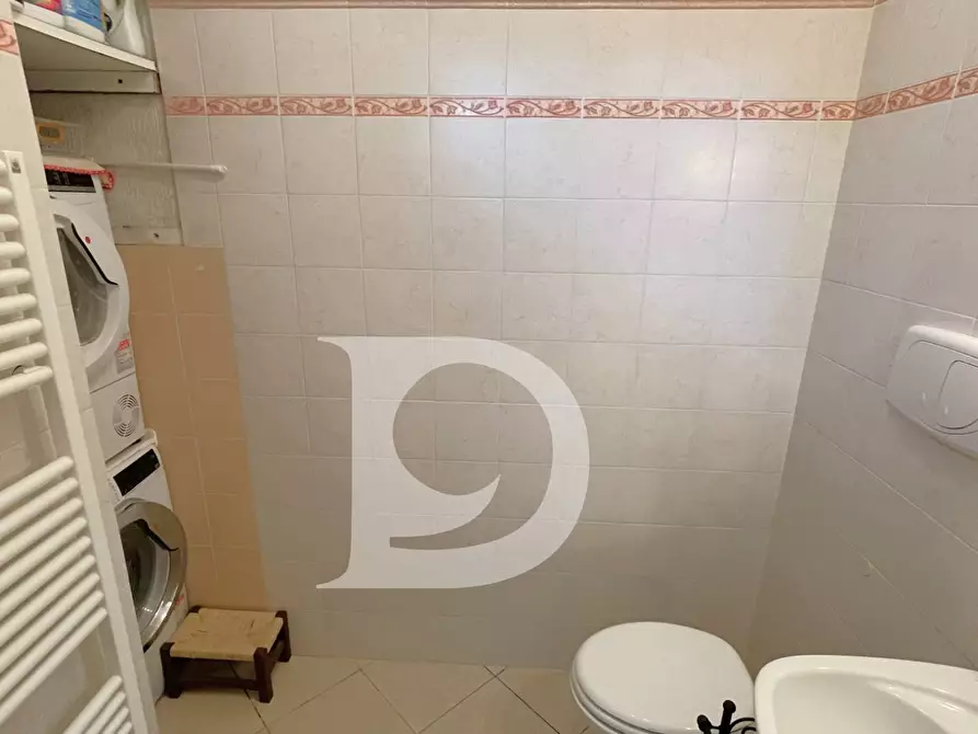 Immagine 38 di Appartamento in vendita  in Viale Europa a Silvi