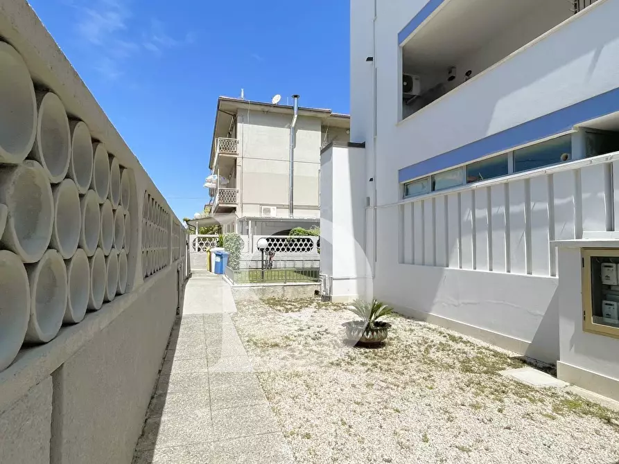 Immagine 62 di Appartamento in vendita  in Viale Europa a Silvi