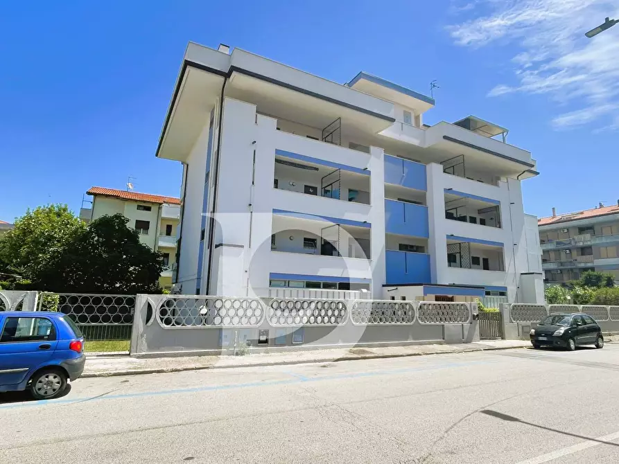 Immagine 68 di Appartamento in vendita  in Viale Europa a Silvi