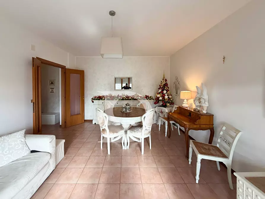 Immagine 12 di Appartamento in vendita  in Via Dante Alighieri a Catignano