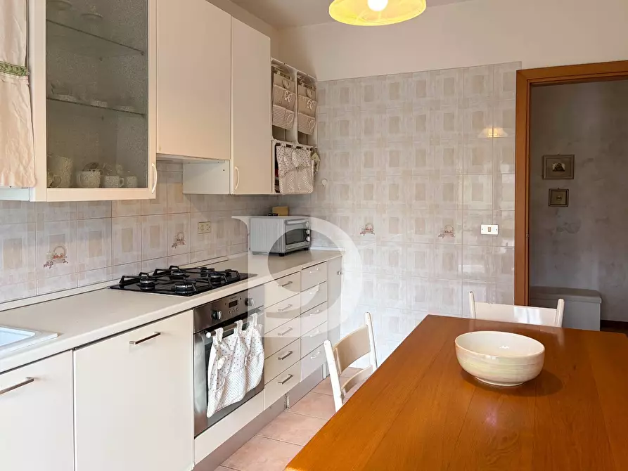 Immagine 15 di Appartamento in vendita  in Via Dante Alighieri a Catignano