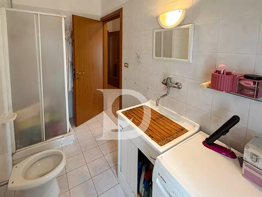 Immagine 26 di Appartamento in vendita  in Via Dante Alighieri a Catignano