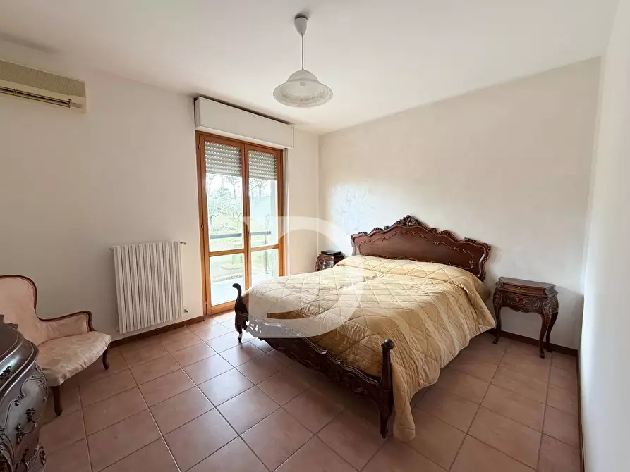 Immagine 19 di Appartamento in vendita  in Via Dante Alighieri a Catignano