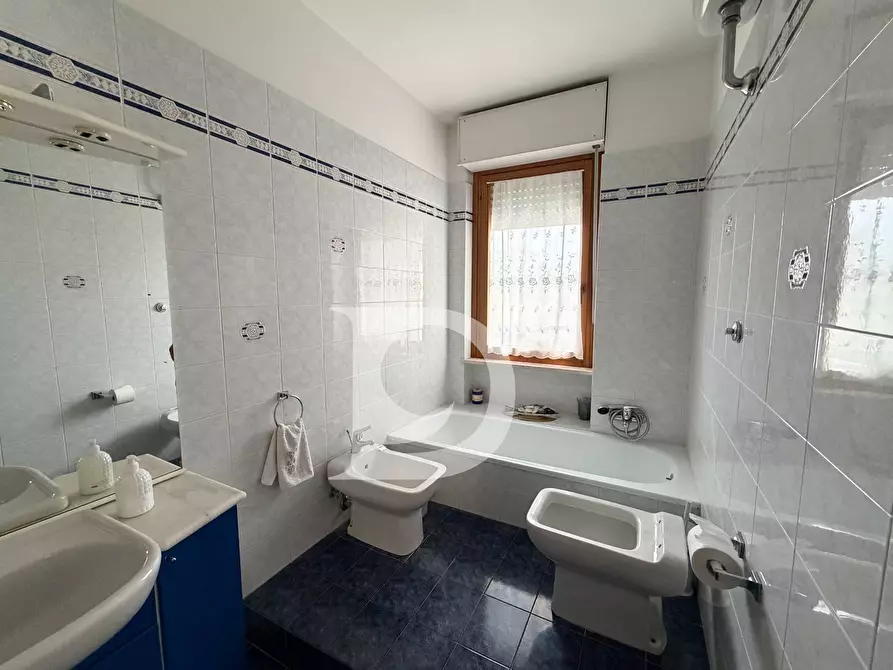 Immagine 21 di Appartamento in vendita  in Via Dante Alighieri a Catignano