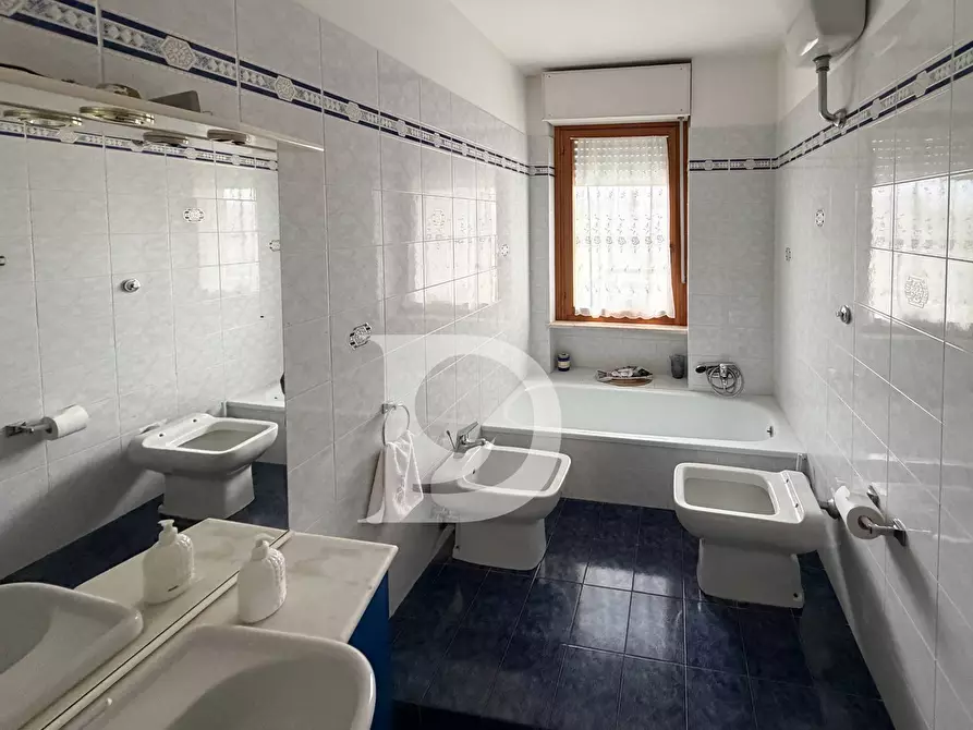 Immagine 23 di Appartamento in vendita  in Via Dante Alighieri a Catignano