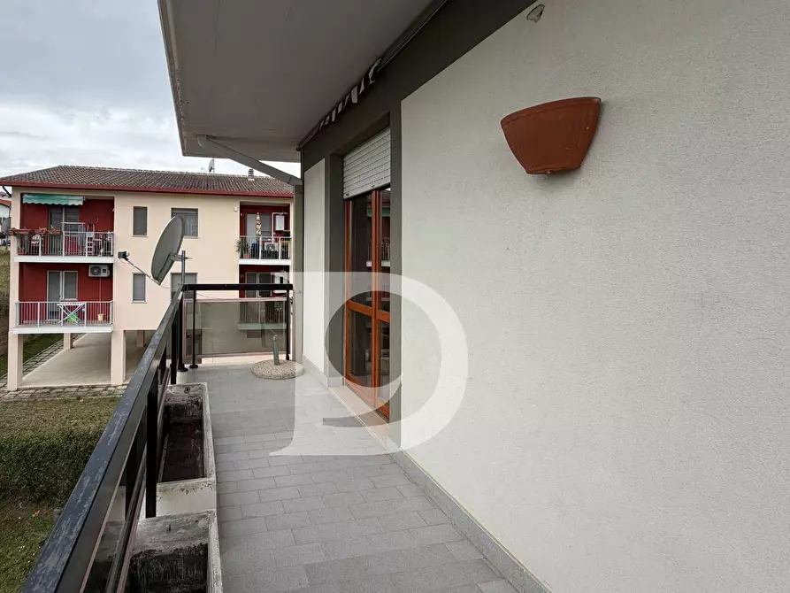 Immagine 39 di Appartamento in vendita  in Via Dante Alighieri a Catignano