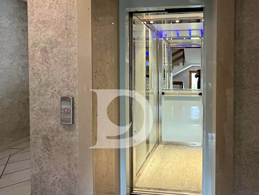 Immagine 42 di Appartamento in vendita  in Via Dante Alighieri a Catignano