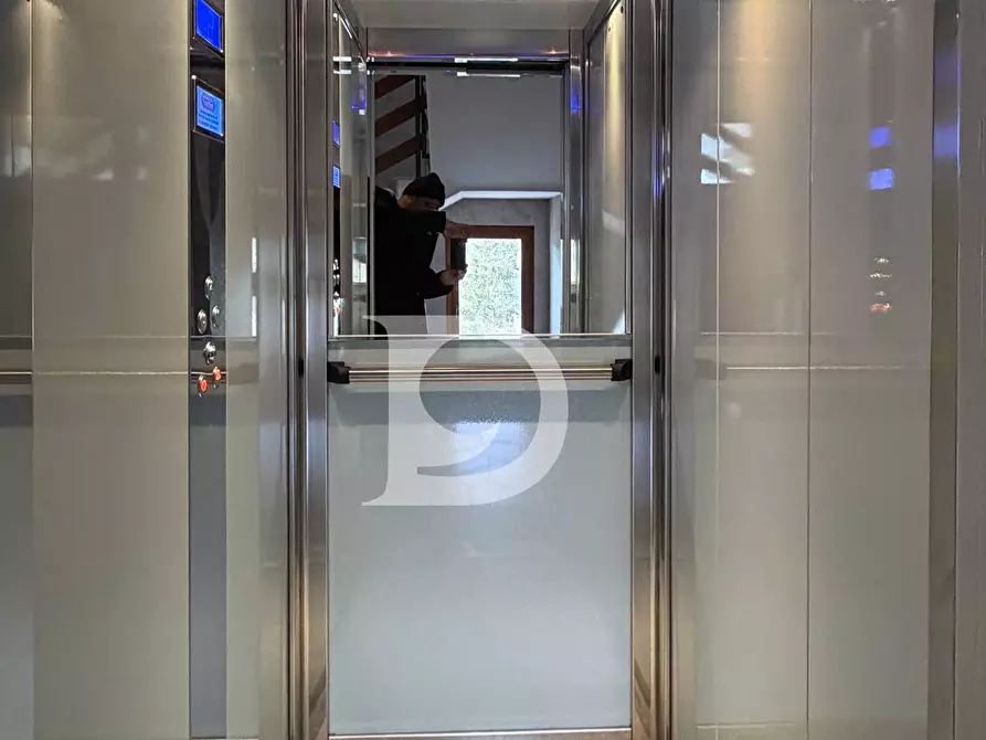 Immagine 43 di Appartamento in vendita  in Via Dante Alighieri a Catignano