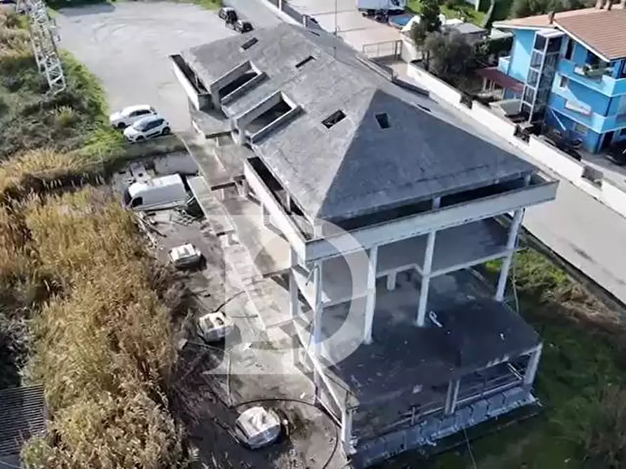 Immagine 4 di Palazzo in vendita  in Via Stradonetto a Pescara