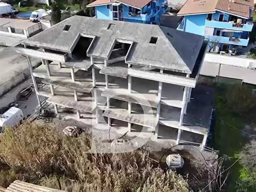 Immagine 2 di Palazzo in vendita  in Via Stradonetto a Pescara